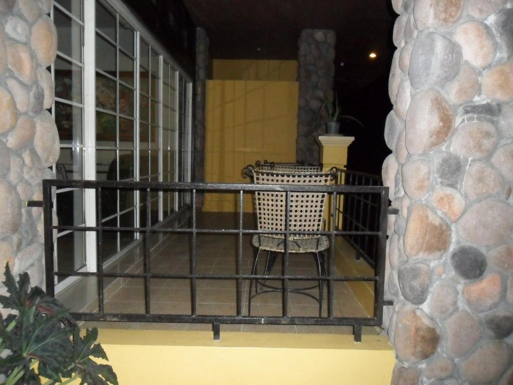 Tagaytay Econo Hotel Tagaytay City Exterior photo
