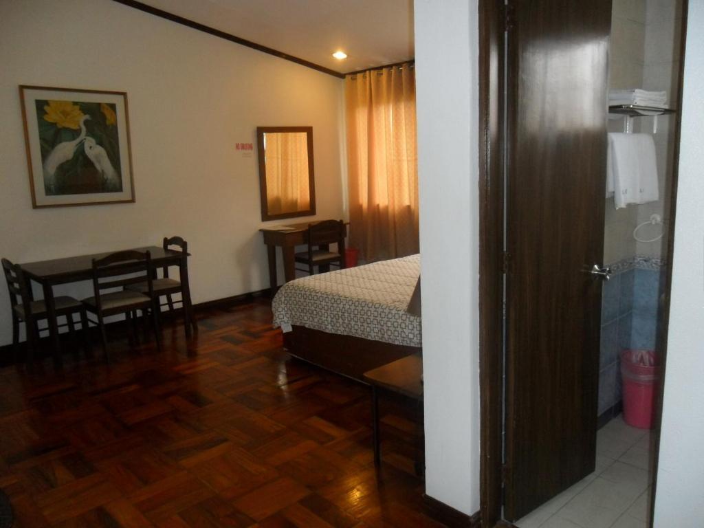 Tagaytay Econo Hotel Tagaytay City Room photo