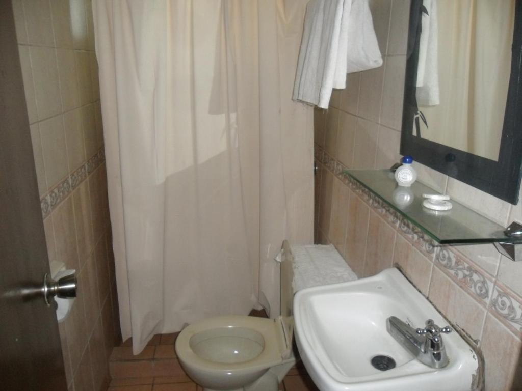Tagaytay Econo Hotel Tagaytay City Room photo