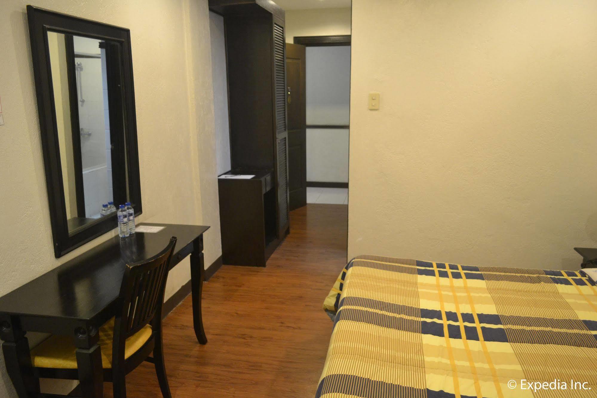 Tagaytay Econo Hotel Tagaytay City Exterior photo
