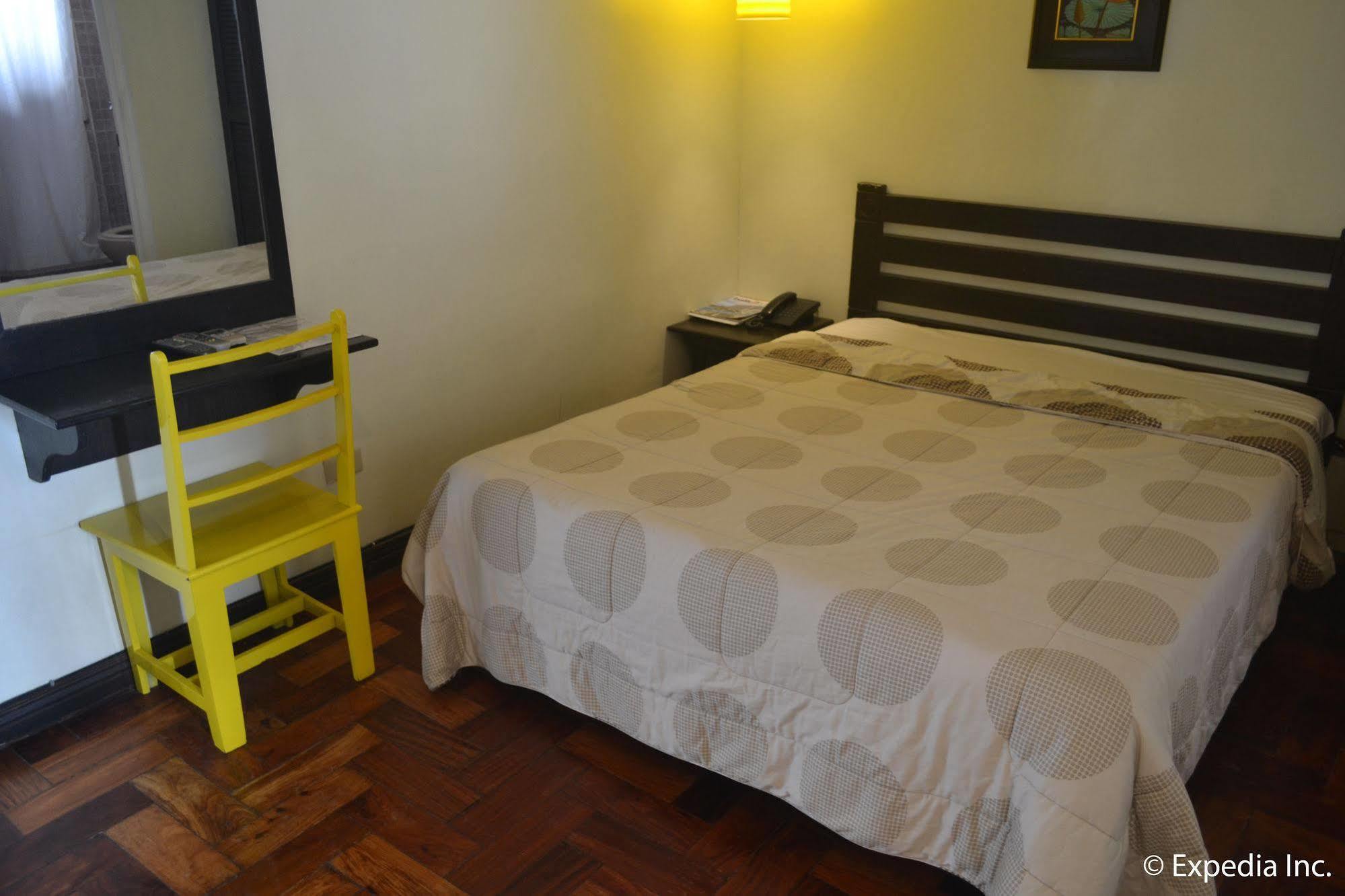Tagaytay Econo Hotel Tagaytay City Exterior photo